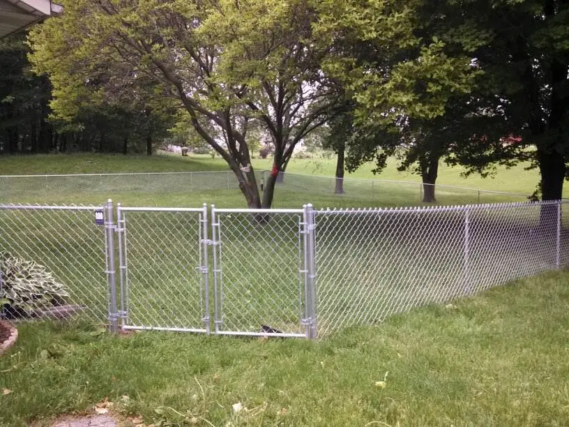 Galvanzied-Chain-Link-Fence_Hudsonville_3-1