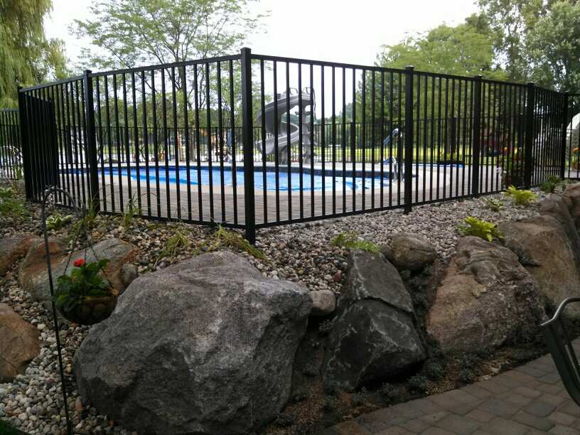 aluminum-pool-fence